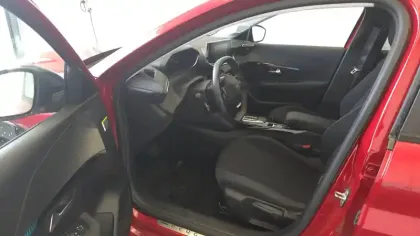 Photo 17 Peugeot 208  Electrique 50 kWh 136ch