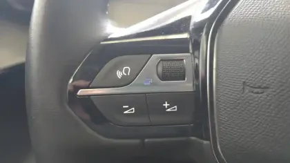 Photo 40 Peugeot 208  Electrique 50 kWh 136ch