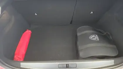 Photo 15 Peugeot 208  Electrique 50 kWh 136ch