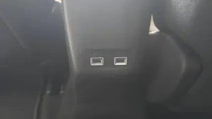 Photo 21 Peugeot 208  Electrique 50 kWh 136ch