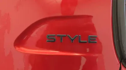 Photo 12 Peugeot 208  Electrique 50 kWh 136ch