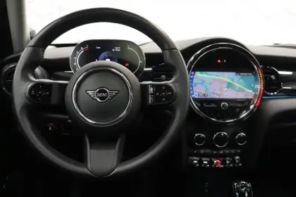 Photo 9 Mini Mini Hatch 5 Portes Cooper 136 ch DKG7