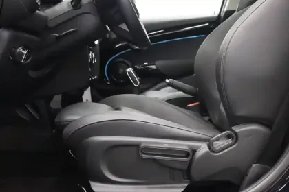 Photo 27 Mini Mini Hatch 5 Portes Cooper 136 ch DKG7