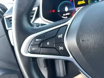 Photo 44 Renault Clio  E-Tech full hybrid 145