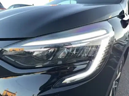 Photo 8 Renault Clio  E-Tech full hybrid 145