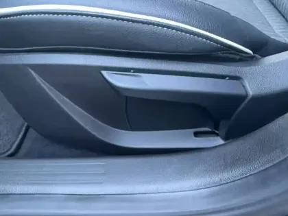 Photo 49 Renault Clio  E-Tech full hybrid 145