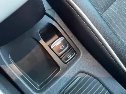 Photo 31 Renault Clio  E-Tech full hybrid 145