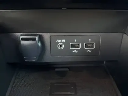 Photo 29 Renault Clio  E-Tech full hybrid 145