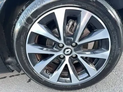 Photo 6 Renault Clio  E-Tech full hybrid 145