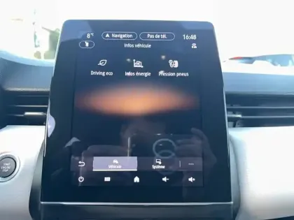 Photo 23 Renault Clio  E-Tech full hybrid 145