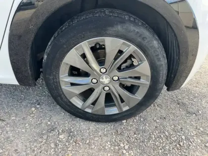 Photo 10 Peugeot 208  Electrique 50 kWh 136ch