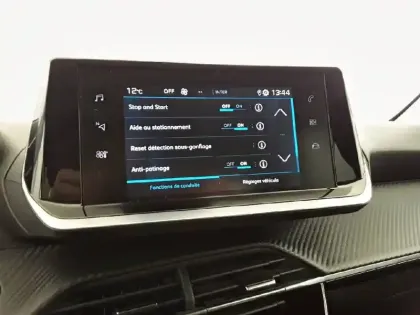 Photo 52 Peugeot 208  PureTech 100 S&S BVM6