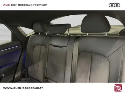 Photo 3 Audi Q3 35 TFSI 150 ch S tronic 7 S Edition
