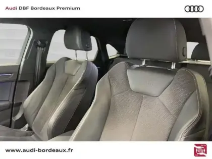 Photo 14 Audi Q3 35 TFSI 150 ch S tronic 7 S Edition