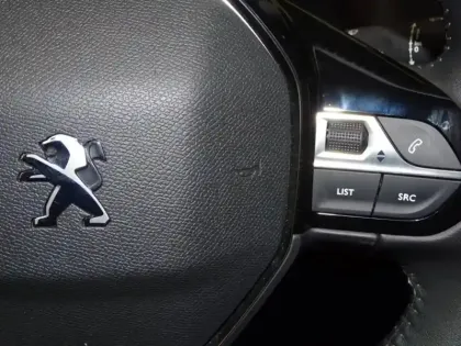 Photo 11 Peugeot 208  1.2 PureTech 100ch S&S Style