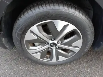 Photo 8 Kia Niro e- Premium 204ch