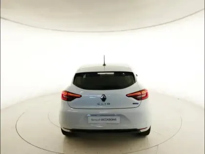 Photo 4 Renault Clio  1.6 E-Tech hybride 140ch Intens -21N