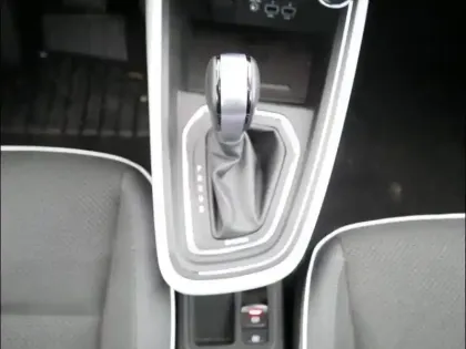 Photo 5 Renault Clio  1.6 E-Tech hybride 140ch Intens -21N