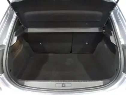 Photo 8 Peugeot 208  e- 136ch Style