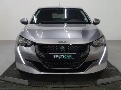 Photo 2 Peugeot 208  e- 136ch Style