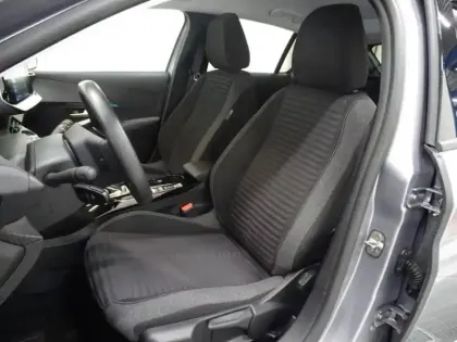 Photo 6 Peugeot 208  e- 136ch Style