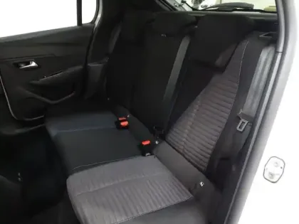 Photo 8 Peugeot 208  e- 136ch Style