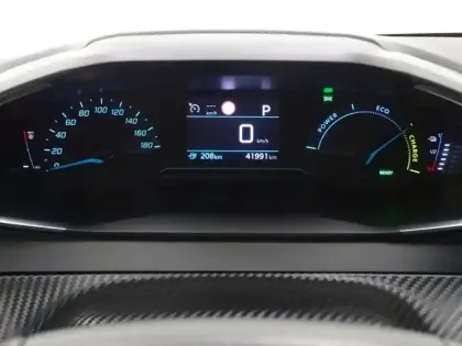 Photo 14 Peugeot 208  e- 136ch Style