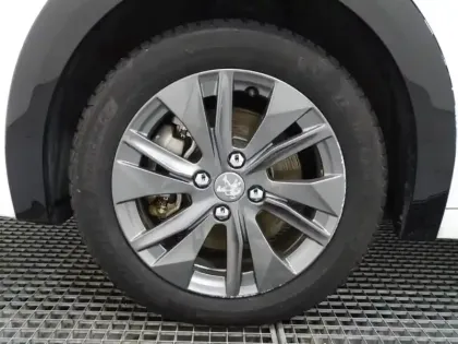 Photo 9 Peugeot 208  e- 136ch Style