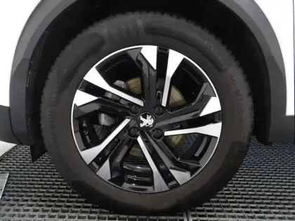 Photo 9 Peugeot 2008  1.2 PureTech 130ch S&S Allure Pack