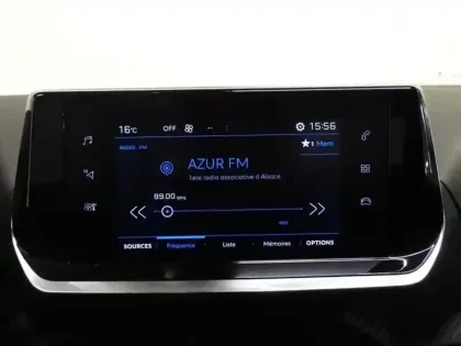 Photo 14 Peugeot 2008  1.2 PureTech 130ch S&S Allure Pack