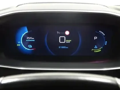 Photo 14 Peugeot 2008  e- 136ch GT