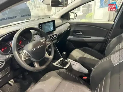 Photo 14 Dacia Jogger  1.0 ECO-G 100ch Expression 5 places