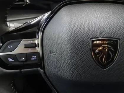 Photo 12 Peugeot 308  1.5 BlueHDi 130ch S&S Allure EAT8