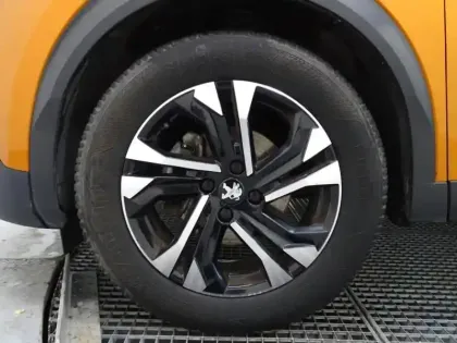 Photo 9 Peugeot 2008  1.2 PureTech 130ch S&S Allure Pack