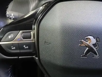 Photo 12 Peugeot 2008  1.2 PureTech 130ch S&S Allure Pack