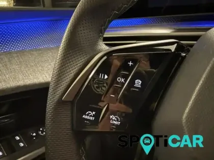 Photo 12 Peugeot 3008  1.2 Hybrid 145ch GT e-DCS6