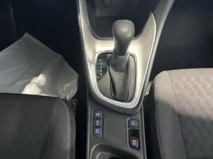 Photo 12 Toyota Yaris  116h Dynamic Business 5p + Programme Beyond Zero Academy MY22