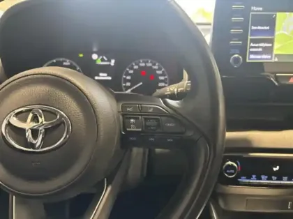 Photo 6 Toyota Yaris  116h Dynamic Business 5p + Programme Beyond Zero Academy MY22