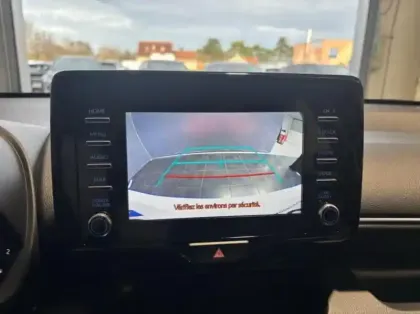 Photo 9 Toyota Yaris  116h Dynamic Business 5p + Programme Beyond Zero Academy MY22