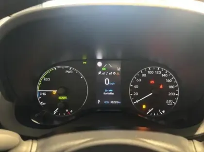 Photo 7 Toyota Yaris  116h Dynamic Business 5p + Programme Beyond Zero Academy MY22