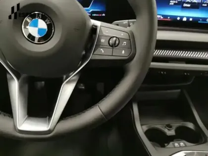 Photo 10 BMW Serie 1 Série 1 120A 170ch M Sport Design DKG7