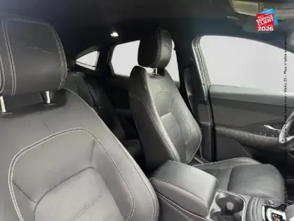 Photo 19 Jaguar E-Pace  P300e PHEV 309ch R-Dynamic HSE