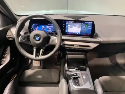 Photo 11 BMW Serie 1 Série 1 120A 170ch M Sport DKG7