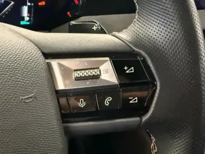 Photo 16 DS DS 4  E-TENSE 225ch Performance Line +