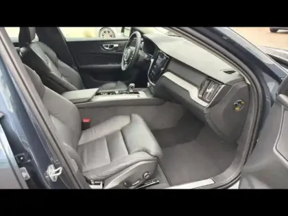 Photo 16 Volvo V60  B4 197ch Plus Style Dark DCT 7