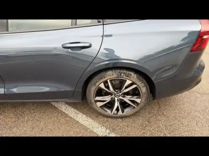 Photo 12 Volvo V60  B4 197ch Plus Style Dark DCT 7