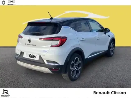 Photo 3 Renault Captur  E-Tech hybride rechargeable 160ch Intens