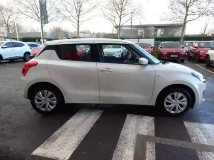 Photo 3 Suzuki Swift  1.2 Dualjet Hybrid 83ch Avantage