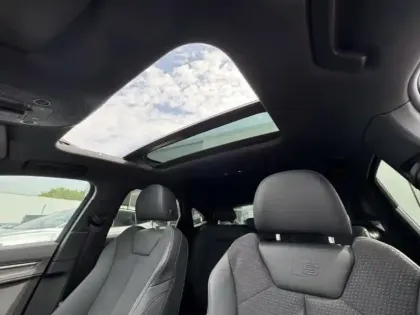 Photo 12 Audi Q3  Sportback 35 TFSI 150ch S line S tronic 7