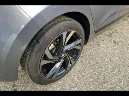 Photo 13 Renault Clio  1.6 E-Tech hybride 145ch Engineered